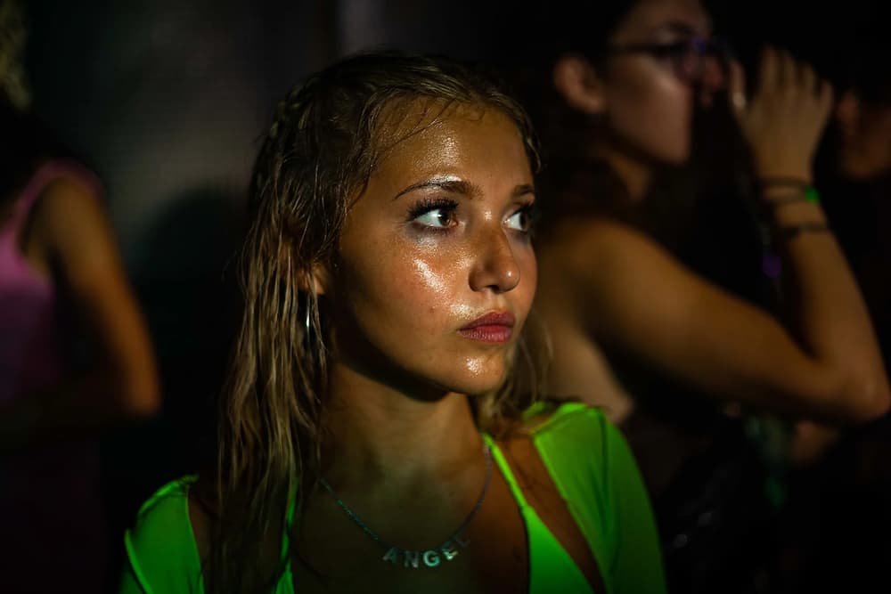Mia McKenna-Bruce dans How to have sex © Nikos Nikolopoulos