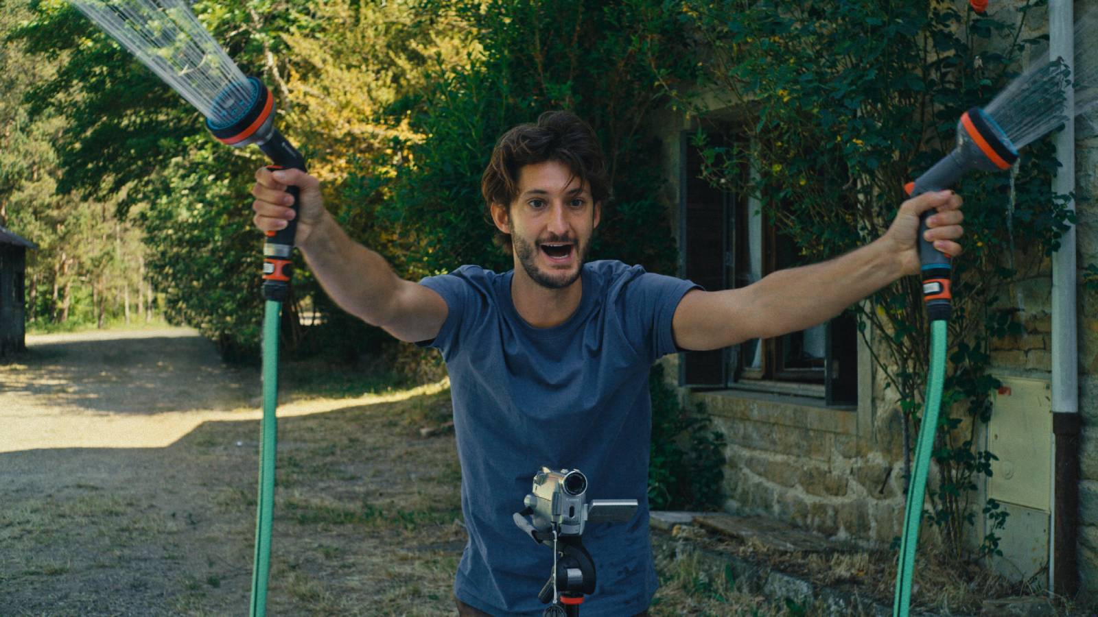 Pierre Niney dans Le livre des solutions © The Jokers Films