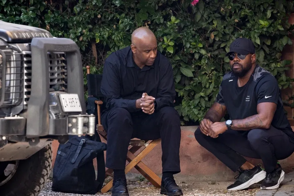 Denzel Washington et Antoine Fuqua sur le tournage de "The Equalizer 3" ©Stefano Montesi/Columbia Pictures.jpeg